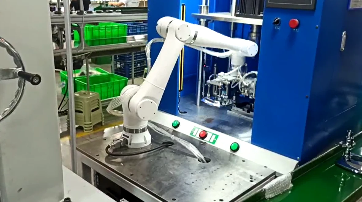 Huayan Robotics — решение гидродинамической резки