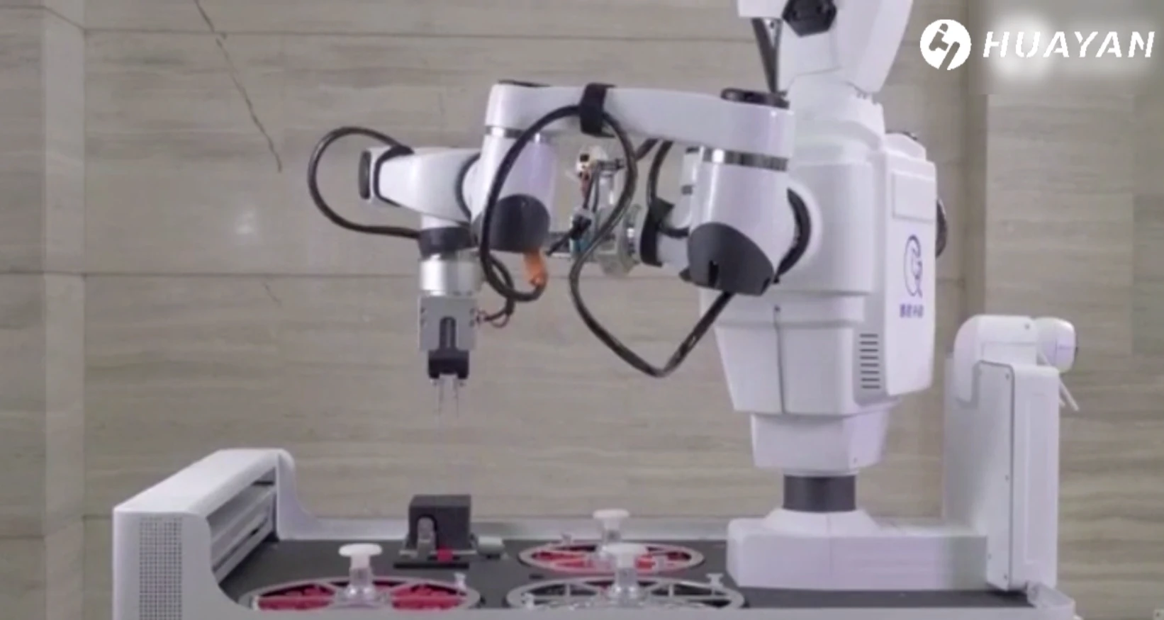 Huayan Robotics — роботизированный забор тестов на COVID-19