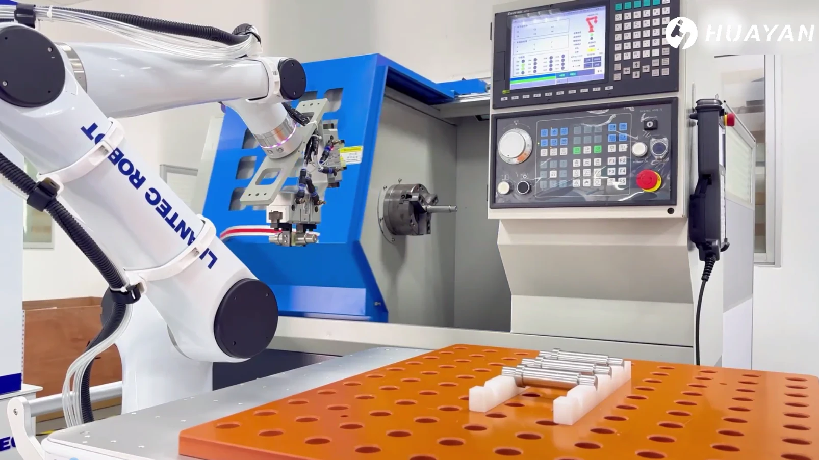Huayan Robotics — загрузка и разгрузка станка с ЧПУ