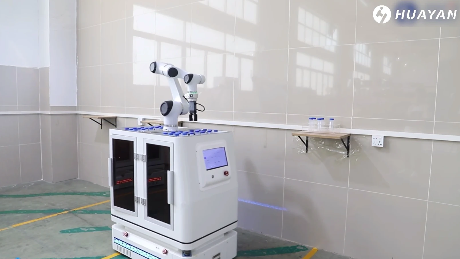 Huayan Robotics — автоматическая обработка диагностических наборов