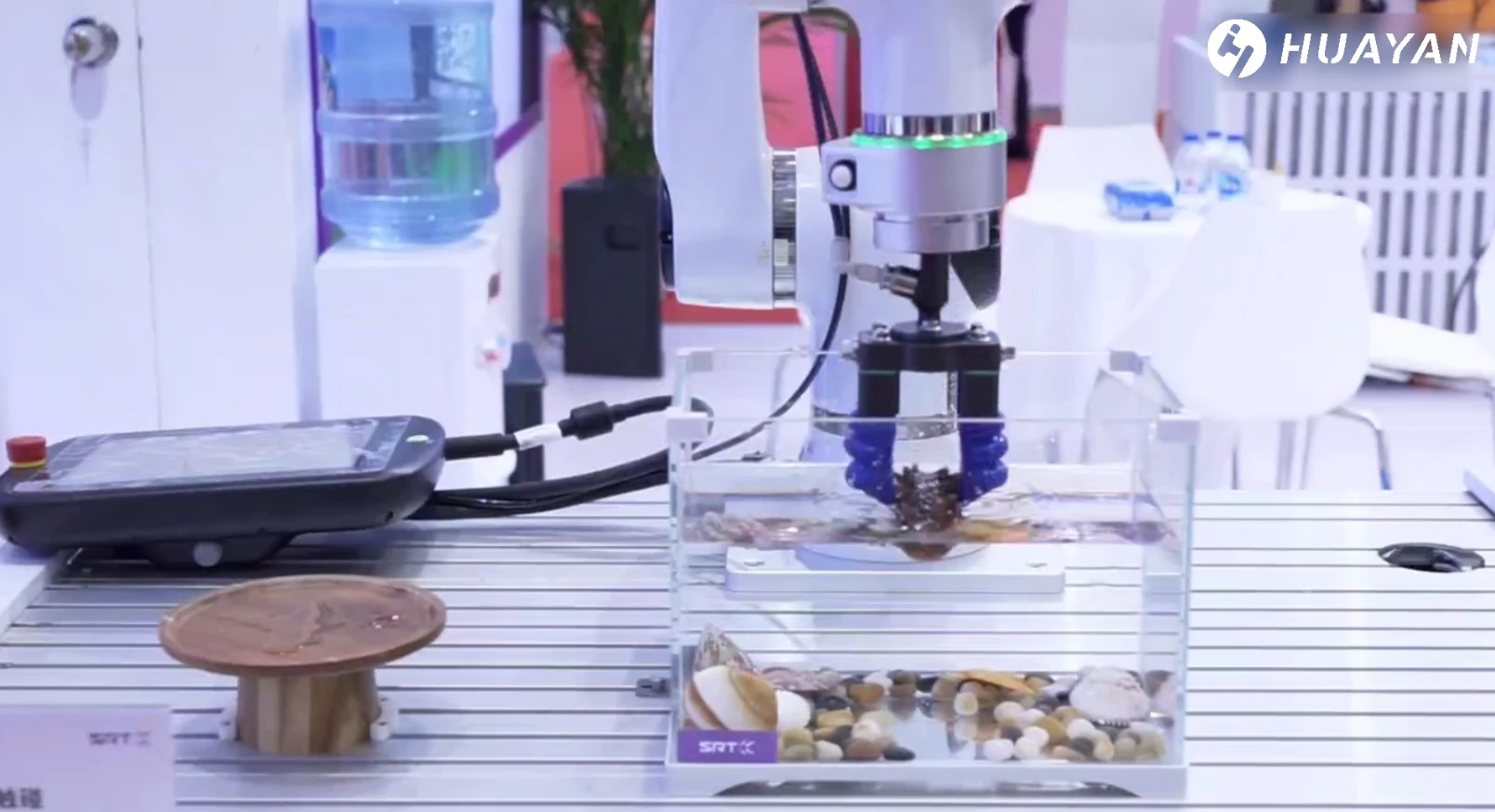 Huayan Robotics — захват и установка пищевых продуктов