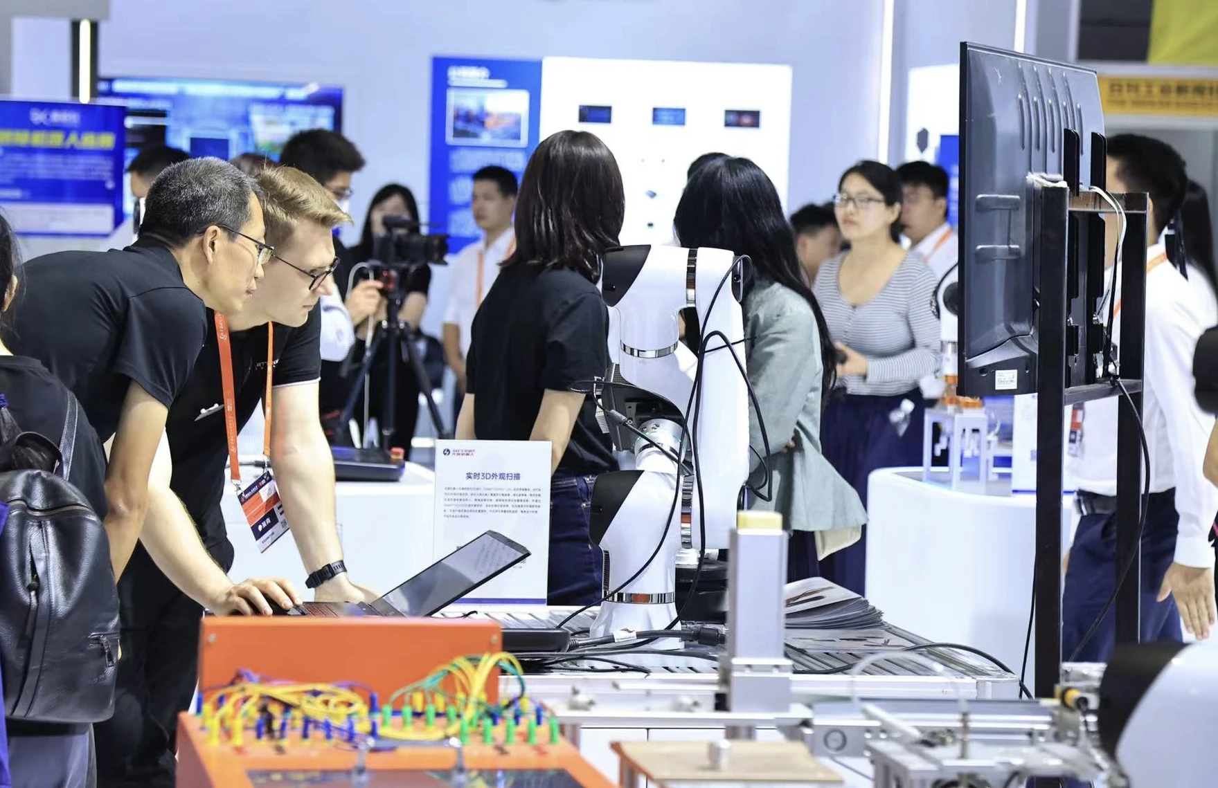 Инновации и точность: приверженность Huayan Robotics как производителя роботов для совместной работы